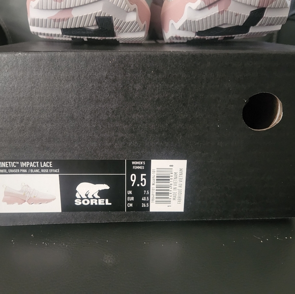 Sorel kinetic lace up sneakers. Sz 9.5 - Picture 2 of 8